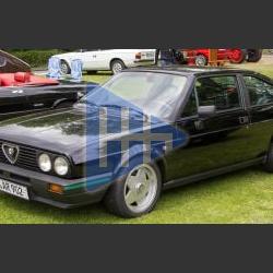 Voiture miniature Alfa Romeo Sprint 1.5 Quadrifoglio Verde 1983 Rosso alfa Laudoracing 1:18 Resinemodell (Türen, Motorhaube... nicht zu öffnen!) sur